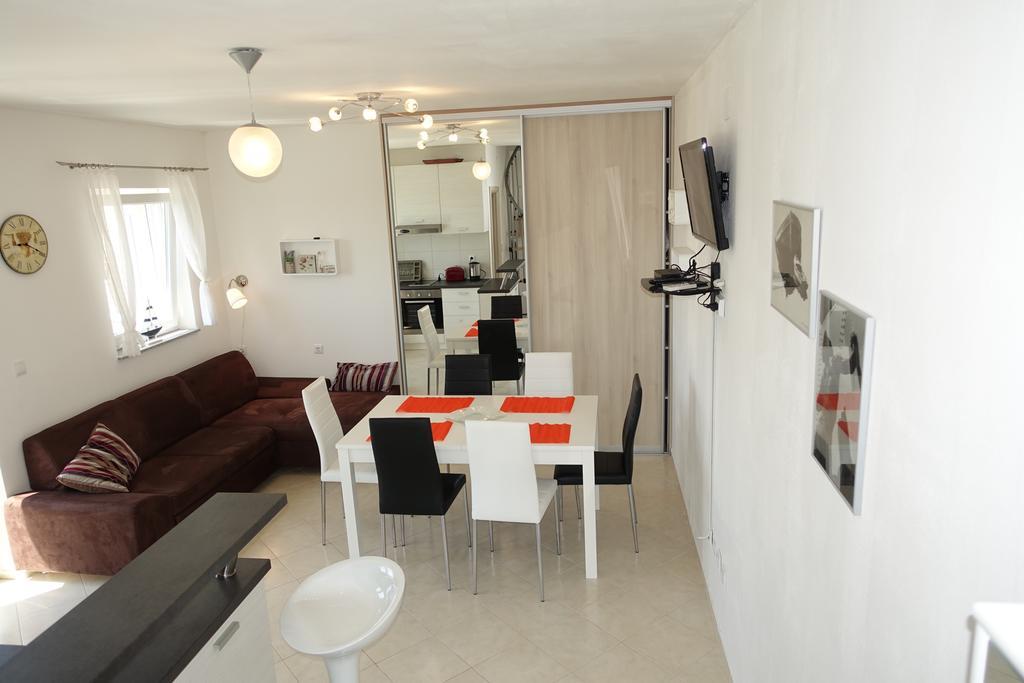 Apartment Olive Ugljan
