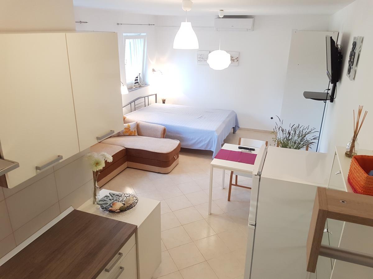 Olive Apartment