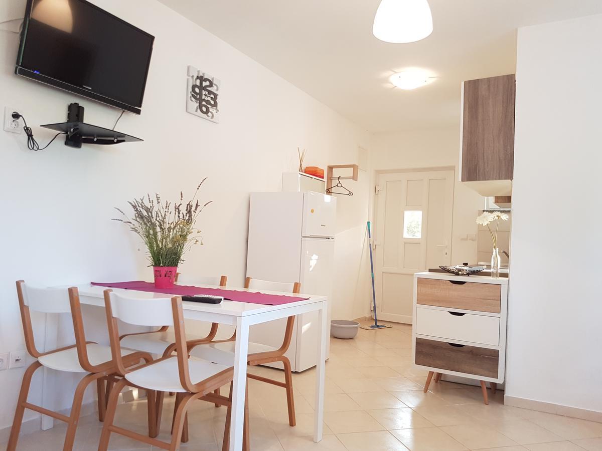 Olive Apartament *